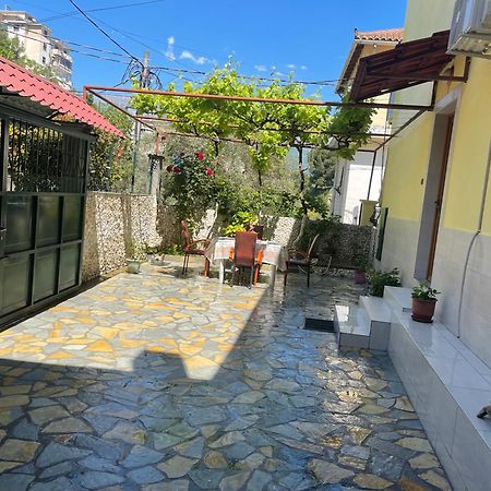 Artur'S Apartment 2 Gjirokaster Exterior photo